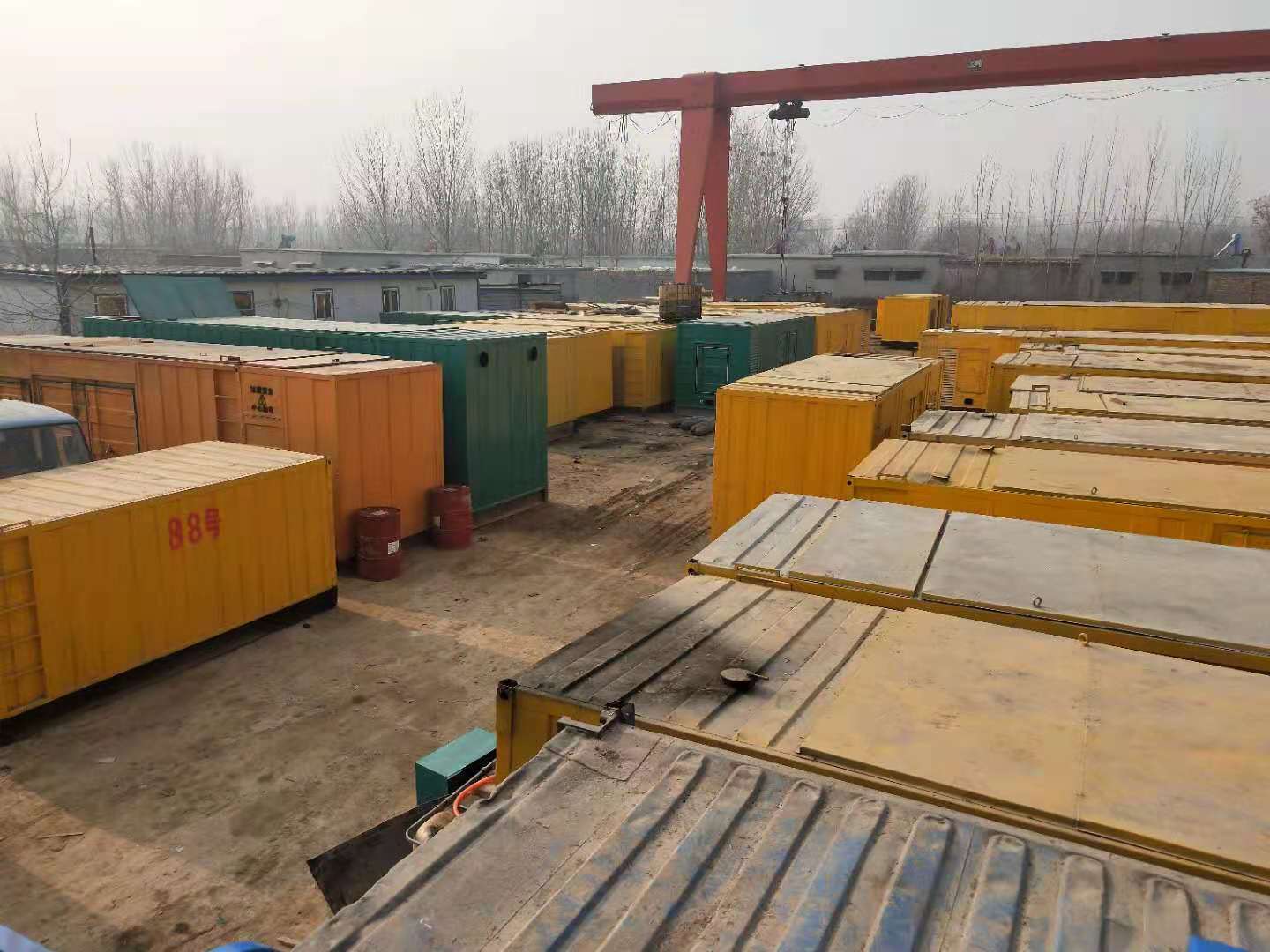 虎林租赁发电机-灰尘、风沙对柴油发电机组造成哪些不良影响？